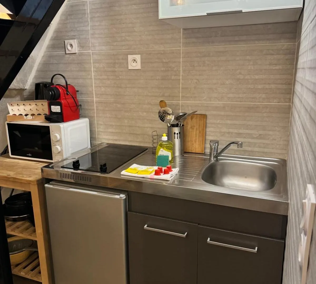 Charming Studio For 2 Guests Quai De Saone Lyon 0*,  France